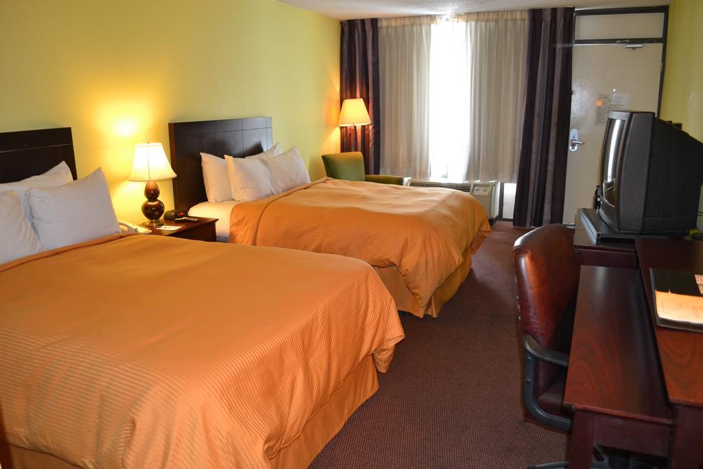 Clarion Inn Brunswick Zimmer foto