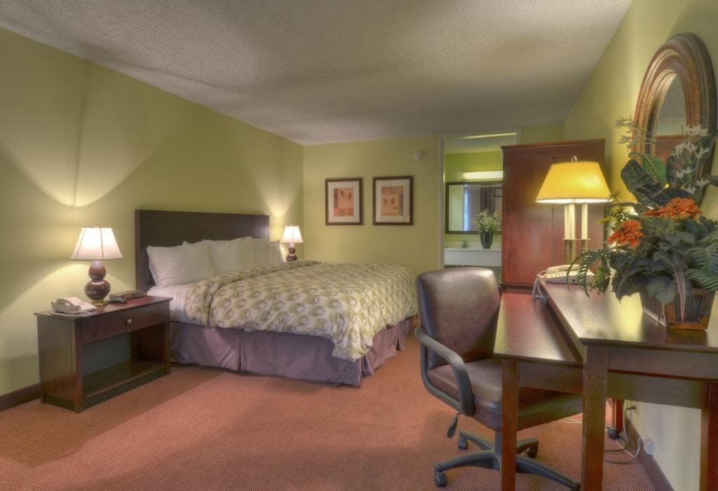Clarion Inn Brunswick Zimmer foto